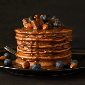 Научится готовить шоколадный панкейк